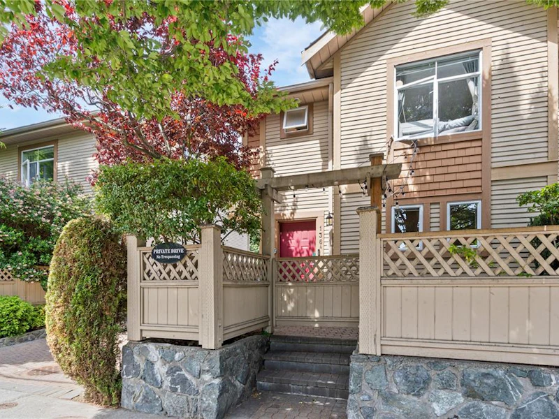 A - 136 Superior Street, Victoria BC V8V 1T1