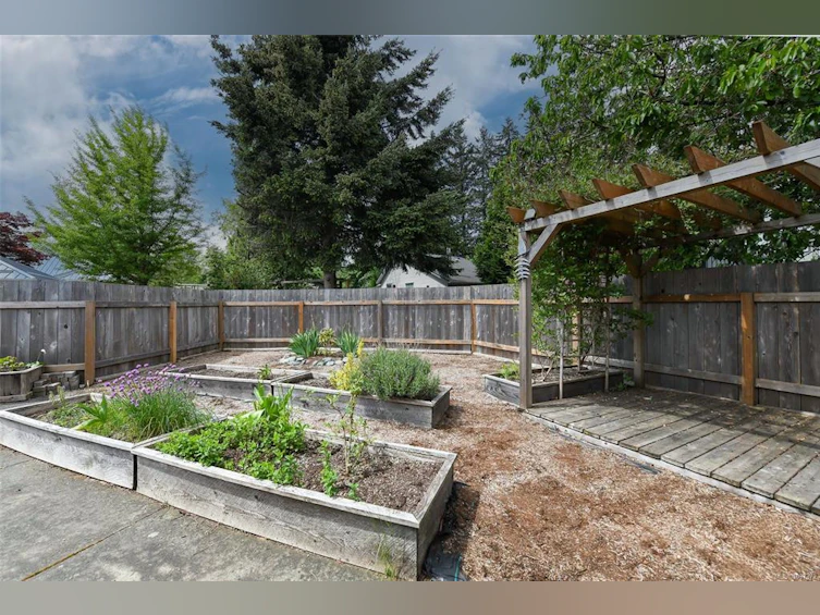 B-781 Stewart Avenue, Courtenay, BC, V9N 3H3 - 24
