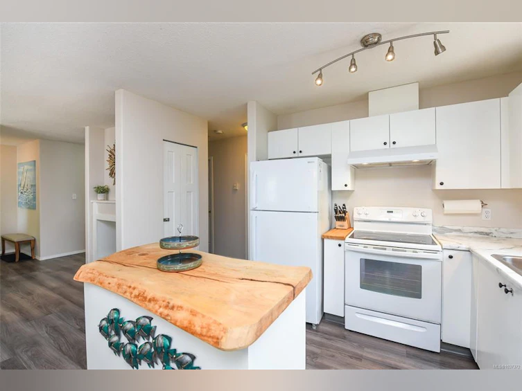 B-781 Stewart Avenue, Courtenay, BC, V9N 3H3 - 7