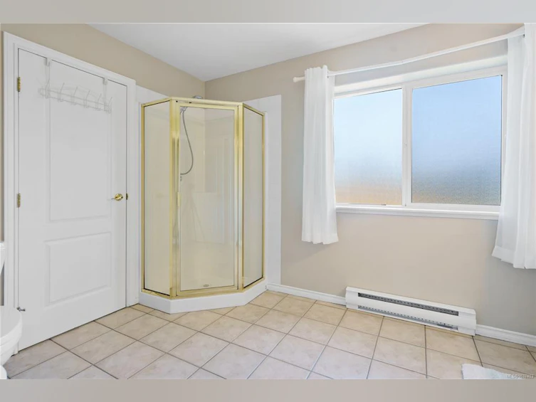 6255 Karen Court, Central Saanich, BC, V8Z 7K7 - 34