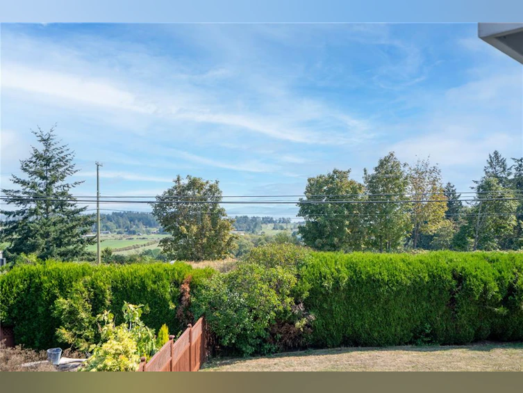 6255 Karen Court, Central Saanich, BC, V8Z 7K7 - 24