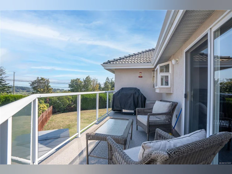 6255 Karen Court, Central Saanich, BC, V8Z 7K7 - 23