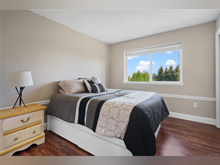 6255 Karen Court, Central Saanich, BC, V8Z 7K7 - 20