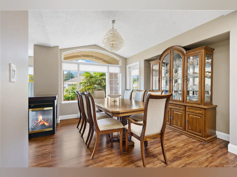 6255 Karen Court, Central Saanich, BC, V8Z 7K7 - 12