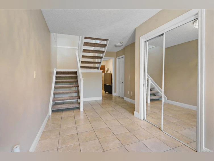 6255 Karen Court, Central Saanich, BC, V8Z 7K7 - 25