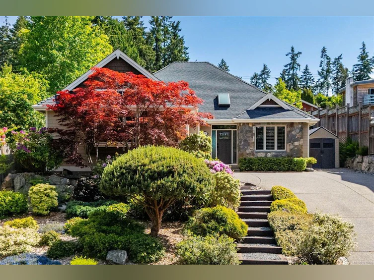 174 E Sunningdale Road, Qualicum Beach, BC, V9K 1L1