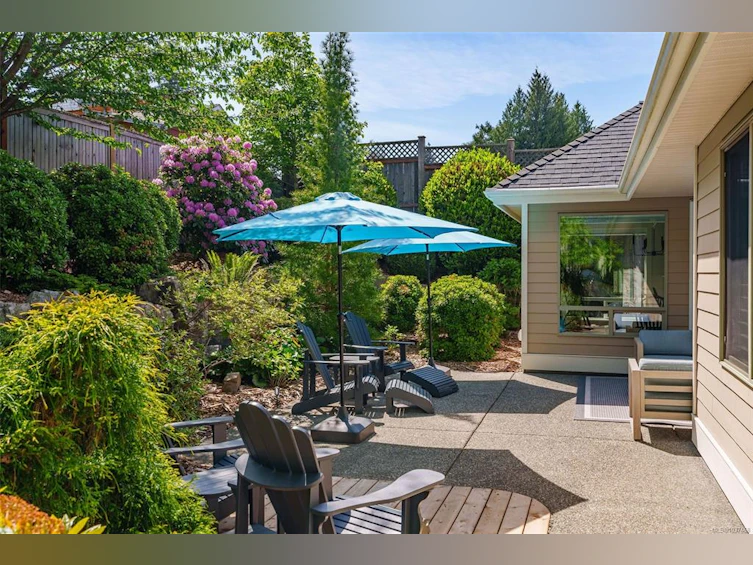 174 E Sunningdale Road, Qualicum Beach, BC, V9K 1L1 - 23