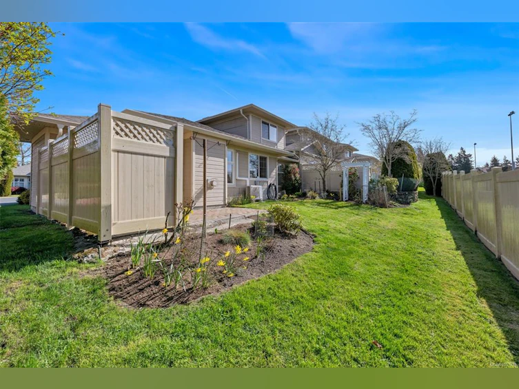 16-4383 Torquay Drive, Saanich, BC, V8N 3L3 - 7
