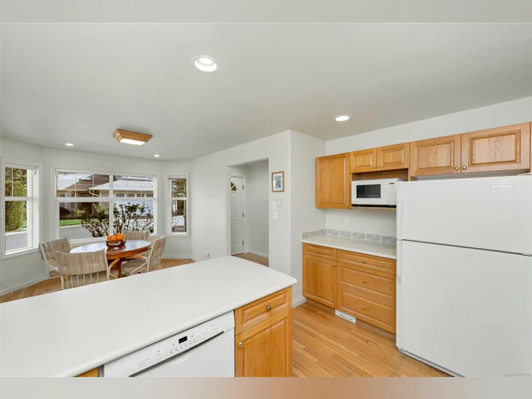16-4383 Torquay Drive, Saanich, BC, V8N 3L3 - 14