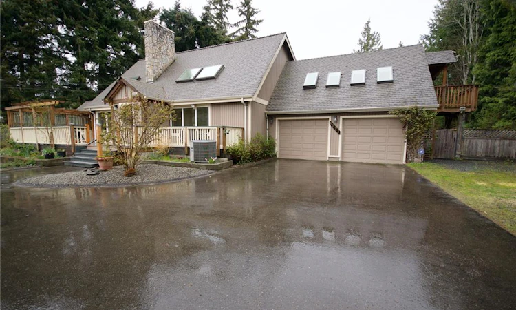 1221 Ganske Road