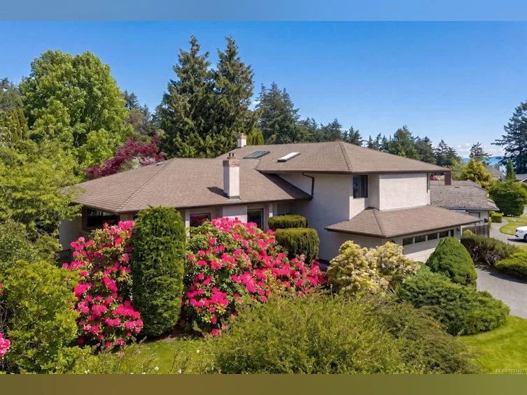 1986 Wenman Drive, Saanich, BC, V8N 2P8 - 3