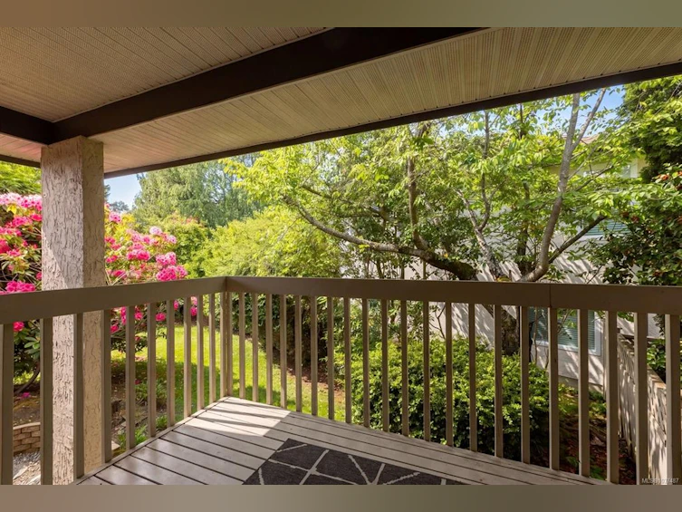 1986 Wenman Drive, Saanich, BC, V8N 2P8 - 20
