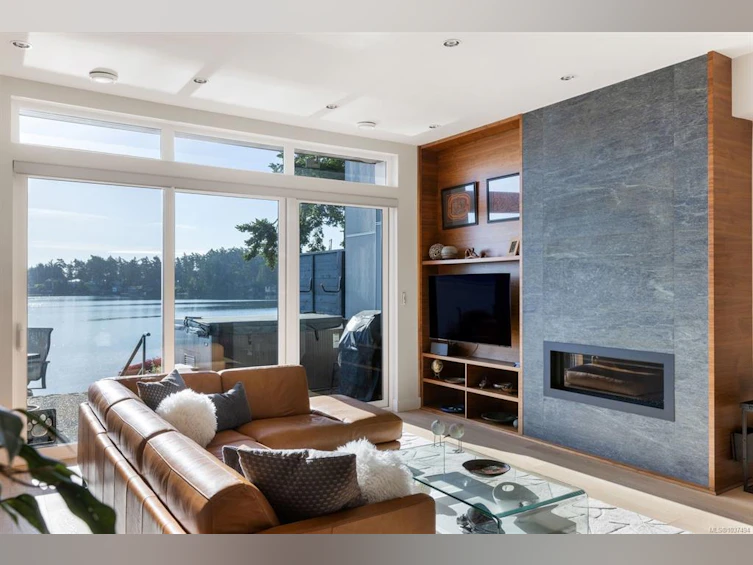 10303 Resthaven Drive, Sidney, BC, V8L 3H2 - 8