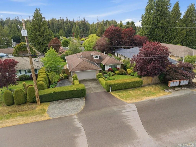 533 Aspen Avenue, Qualicum Beach, BC, V9K 1A6 - 36