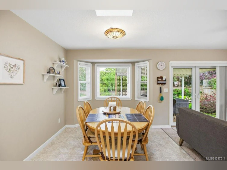 533 Aspen Avenue, Qualicum Beach, BC, V9K 1A6 - 6