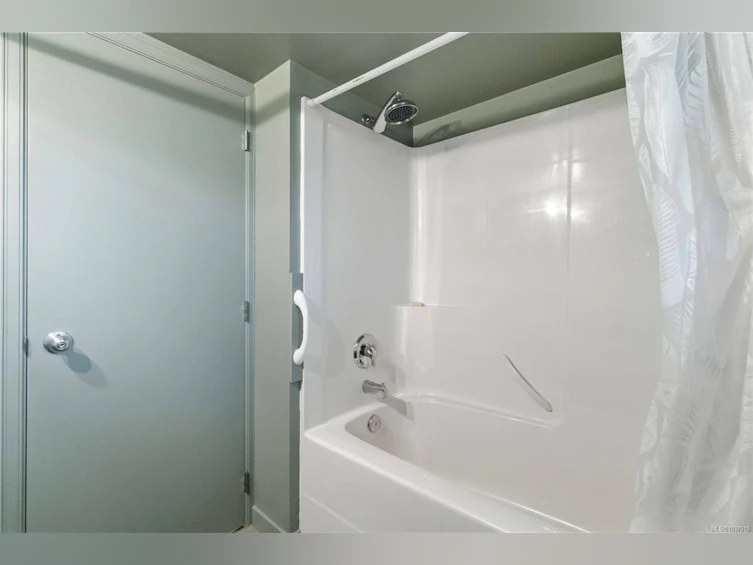 1541 Mcrae Avenue, Saanich, BC, V8P 1G4 - 29