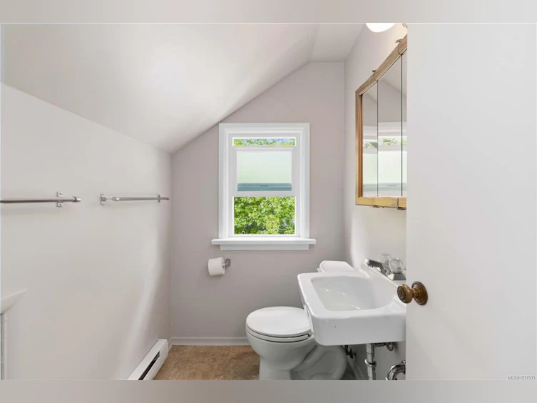 1541 Mcrae Avenue, Saanich, BC, V8P 1G4 - 17