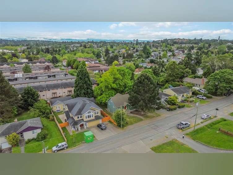 1541 Mcrae Avenue, Saanich, BC, V8P 1G4 - 37