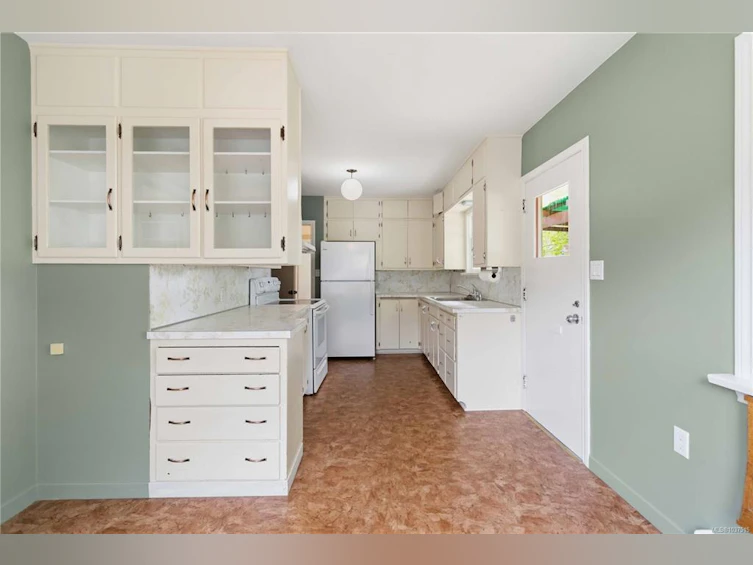 1541 Mcrae Avenue, Saanich, BC, V8P 1G4 - 7