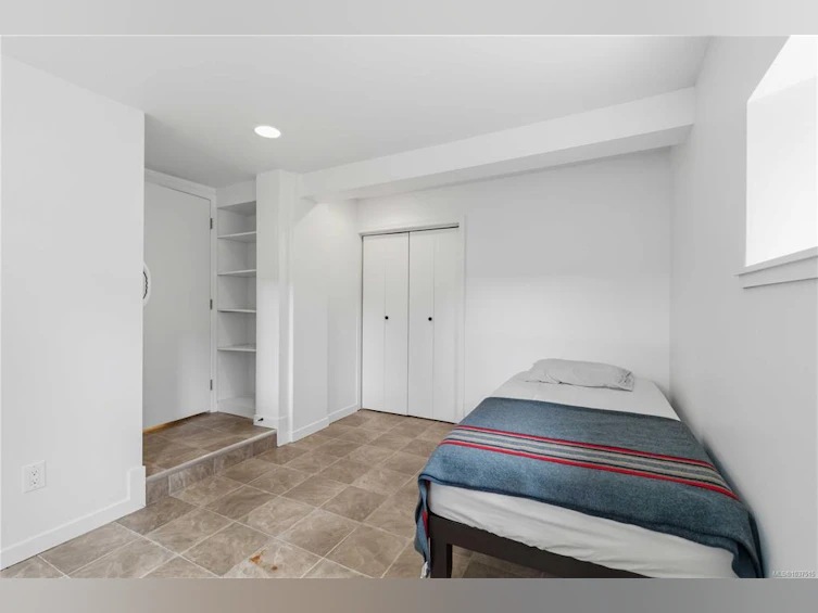 1541 Mcrae Avenue, Saanich, BC, V8P 1G4 - 24