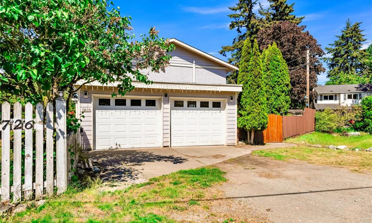 726A Kelly Road