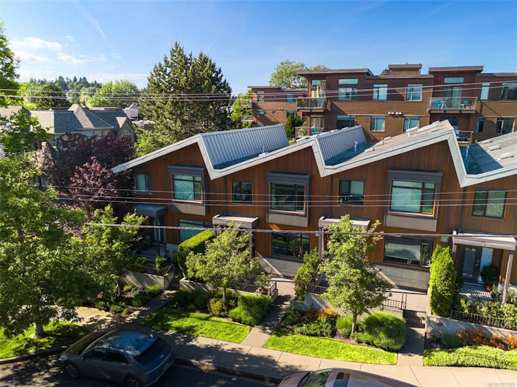 2-1696 Pear Street, Saanich, BC, V8P 2A6 - 39