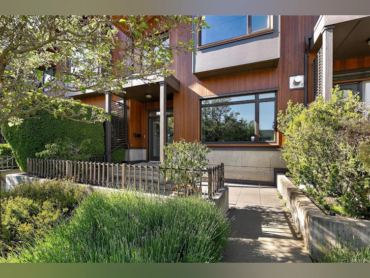 2-1696 Pear Street, Saanich, BC, V8P 2A6 - 3