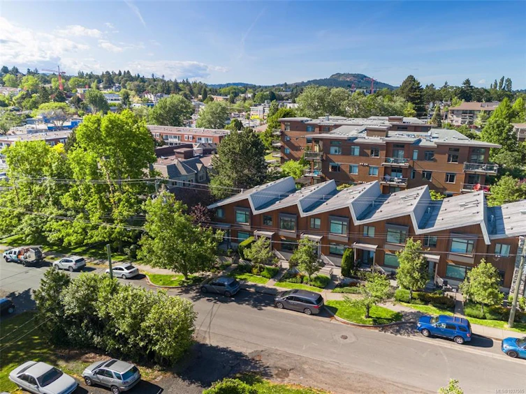 2-1696 Pear Street, Saanich, BC, V8P 2A6 - 40