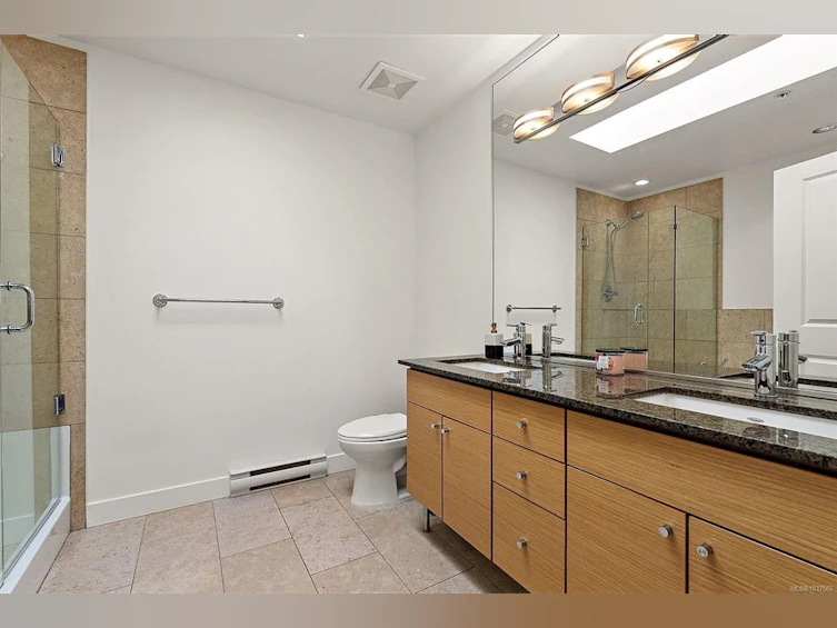 2-1696 Pear Street, Saanich, BC, V8P 2A6 - 25