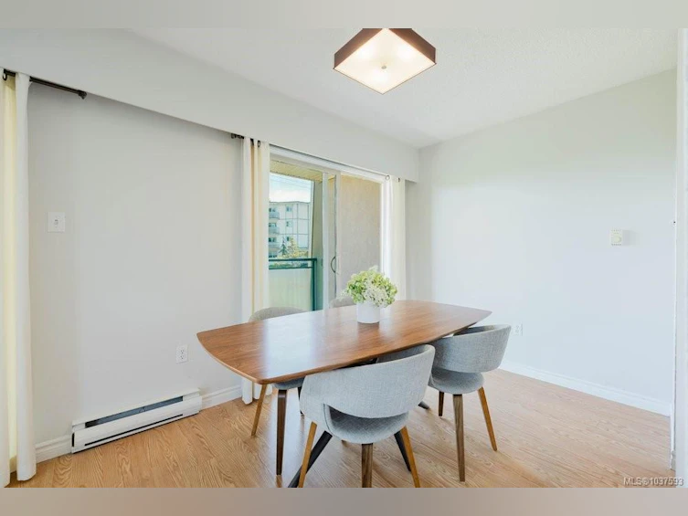 306-1545 Pandora Avenue, Victoria, BC, V8R 6R1 - 5