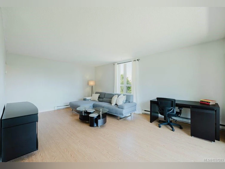 306-1545 Pandora Avenue, Victoria, BC, V8R 6R1 - 2