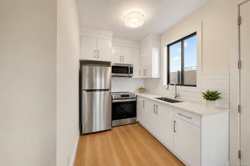 For Sale: 2185 Navigators Rise, Langford, BC - REW