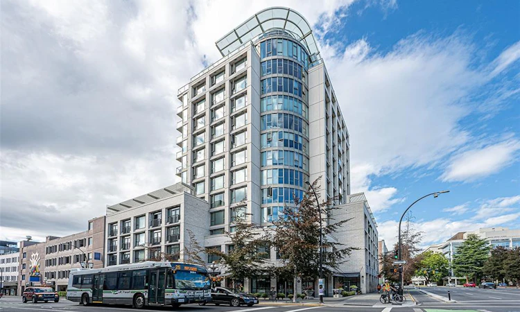 311-760 Johnson Street