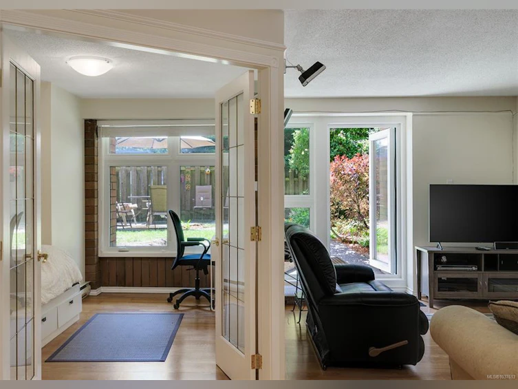 103-4030 Quadra Street, Saanich, BC, V8X 1K2 - 25