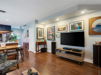 1-860 Princess Avenue - 5