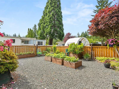 122-2700 Woodburn Road - 2