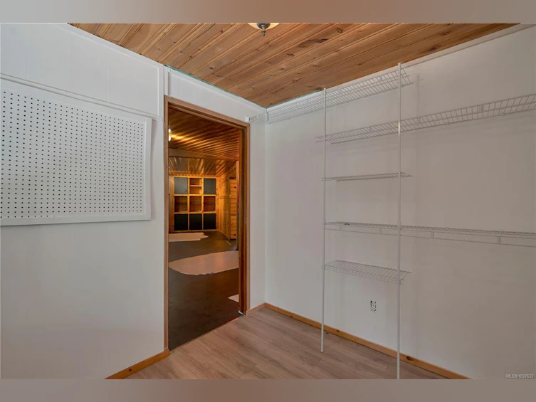 653 Green Road, Quadra Island, BC, V0P 1N0 - 17