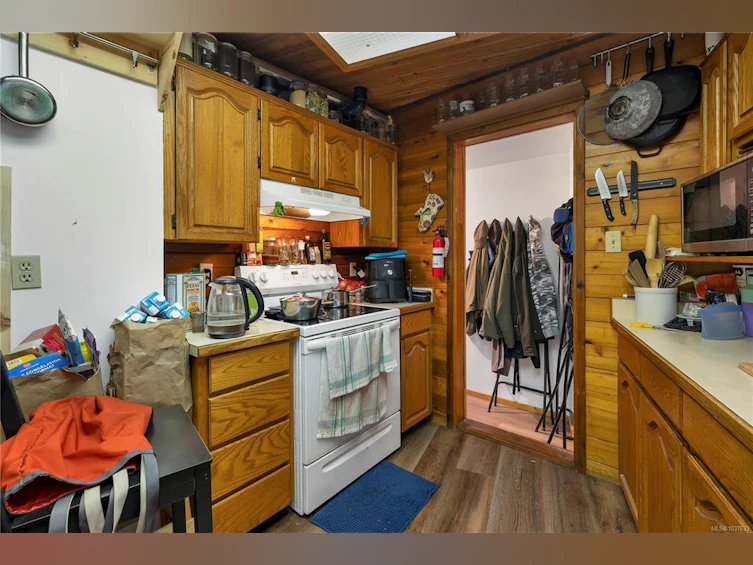 653 Green Road, Quadra Island, BC, V0P 1N0 - 28