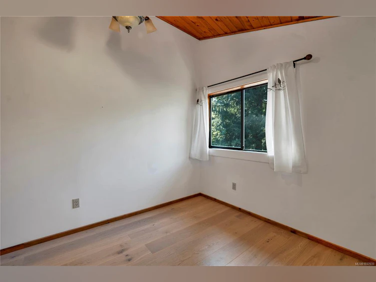 653 Green Road, Quadra Island, BC, V0P 1N0 - 45