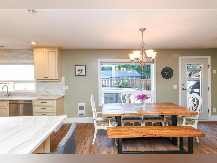 1940 E Ryan Road, Comox, BC, V9M 4C9 - 16