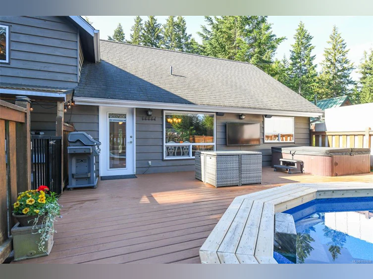 1940 E Ryan Road, Comox, BC, V9M 4C9 - 52