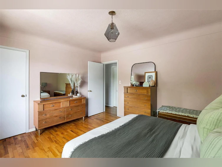 1318 Moorgreen Place, Saanich, BC, V8P 2R9 - 12