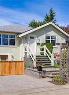 548 Cornwall Street