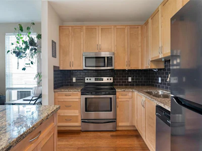 302-608 Fairway Avenue - 5