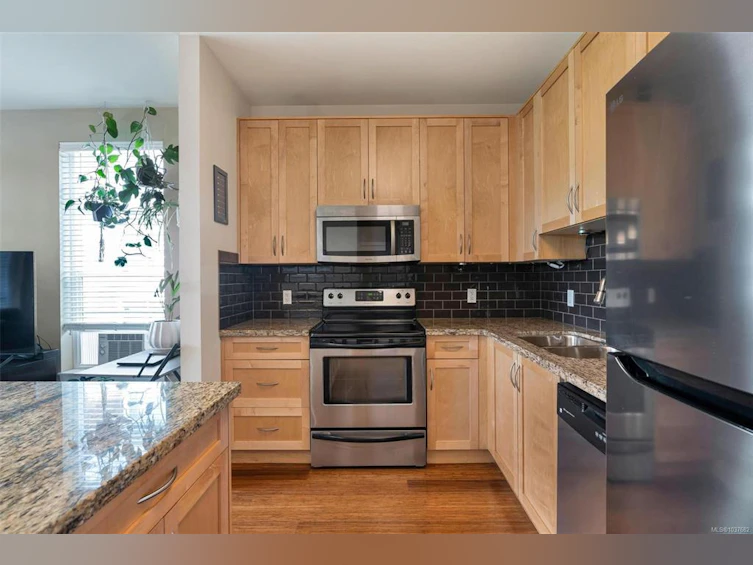 302-608 Fairway Avenue, Langford, BC, V9B 2R5 - 5