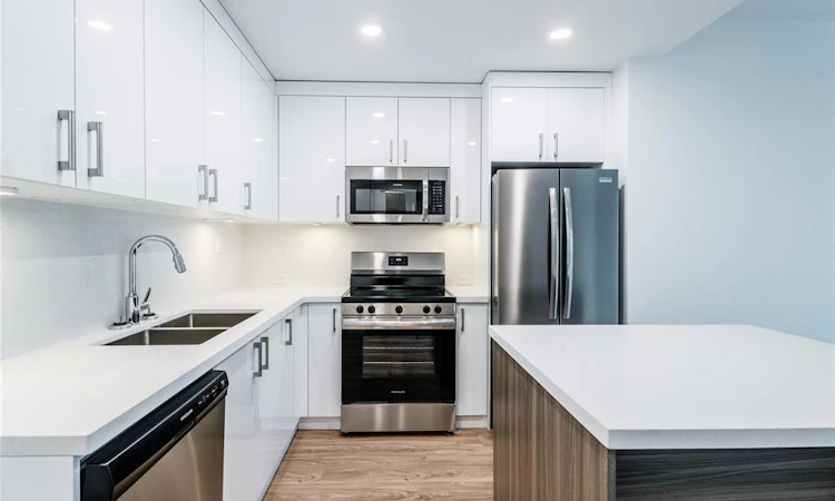 407-6320 Sentinal Drive