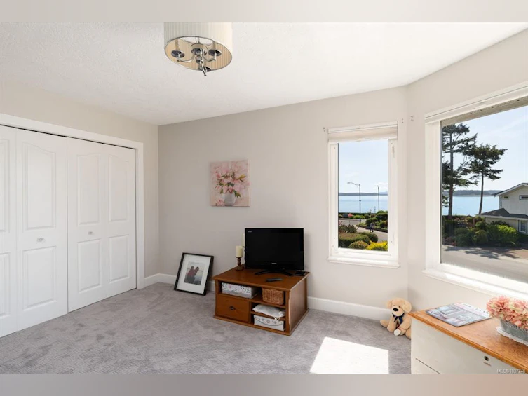 2282 Frost Avenue, Sidney, BC, V8L 1P9 - 29
