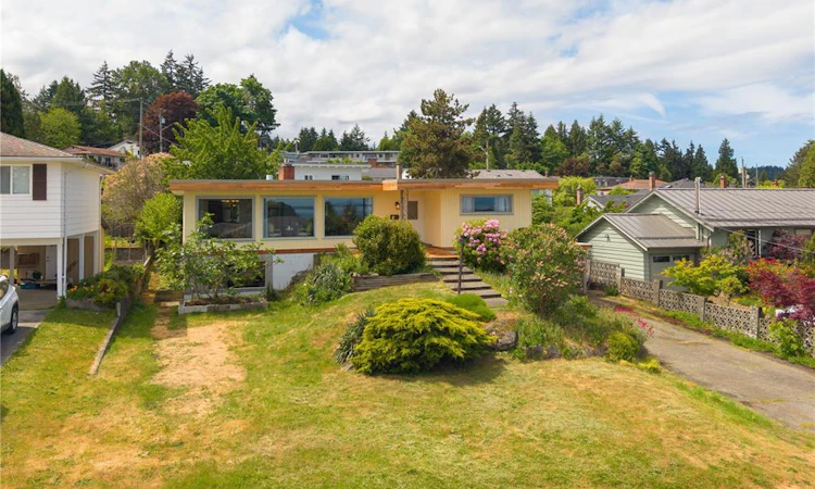 2505 Glenayr Drive