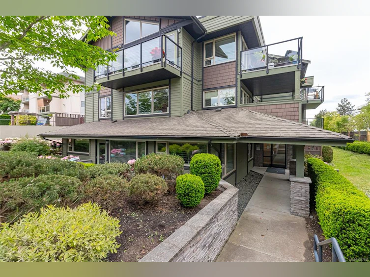 201-257 S Moilliet Street, Parksville, BC, V9P 0B3