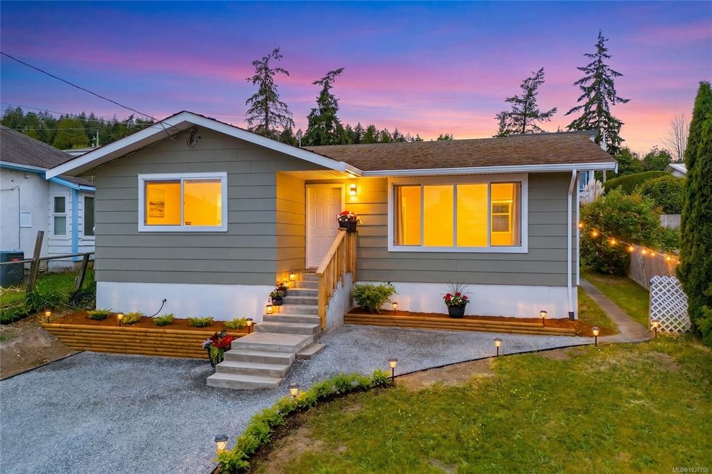 8082 York Avenue, Crofton, BC, V0R 1R0